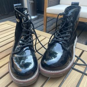 Bongo rubber combat boots